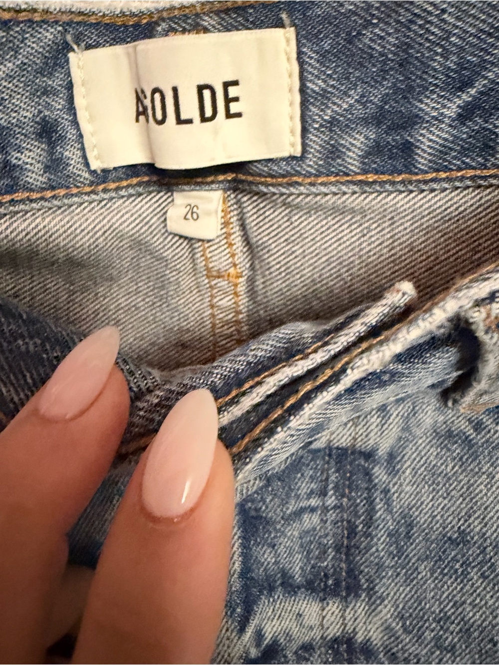 Agolde Parker Vintage Shorts NWT 26 - Picture 2 of 7